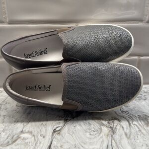 Josef Seibel leather loafer 6